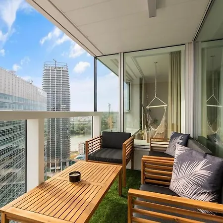 On The Danube, Center, Free Parking Appartement Bratislava