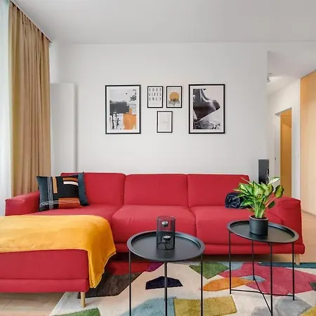 On The Danube, Center, Free Parking Appartement