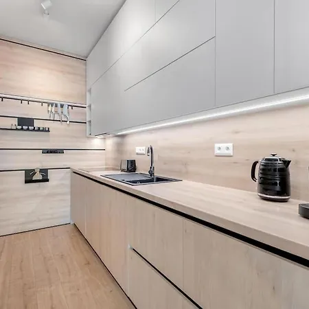 On The Danube, Center, Free Parking Apartamento Bratislava