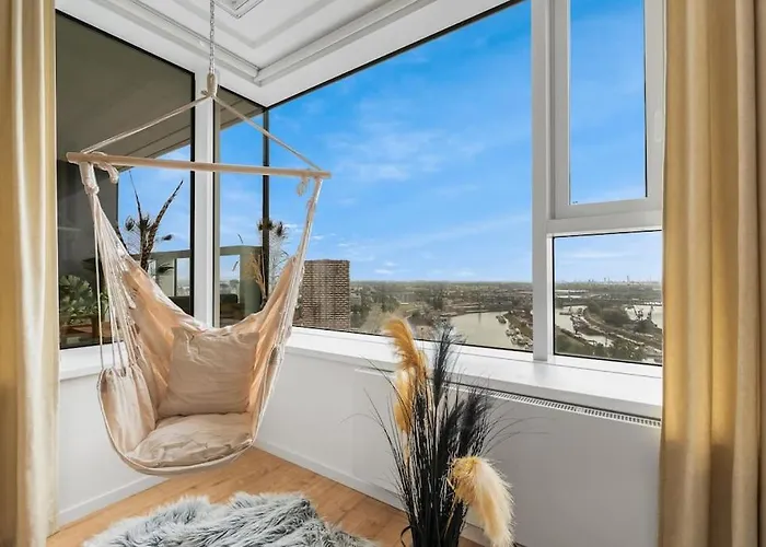 Appartement On The Danube, Center, Free Parking *