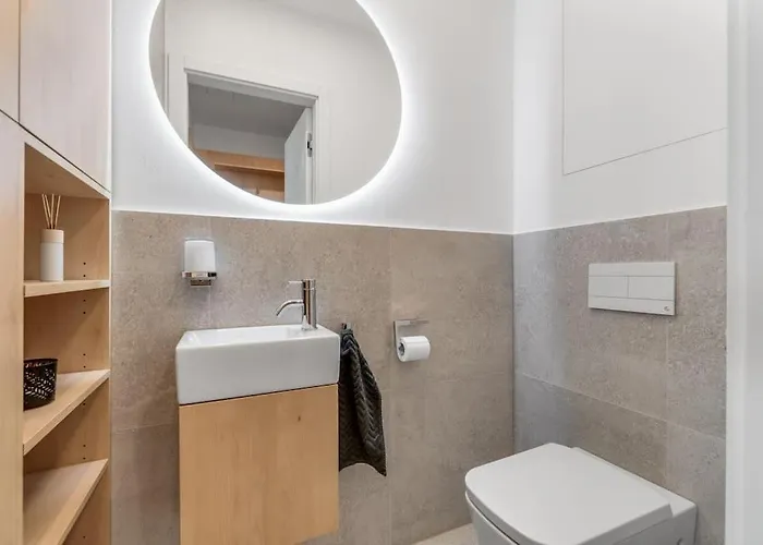 On The Danube, Center, Free Parking Appartement