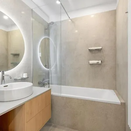 Appartement On The Danube, Center, Free Parking *